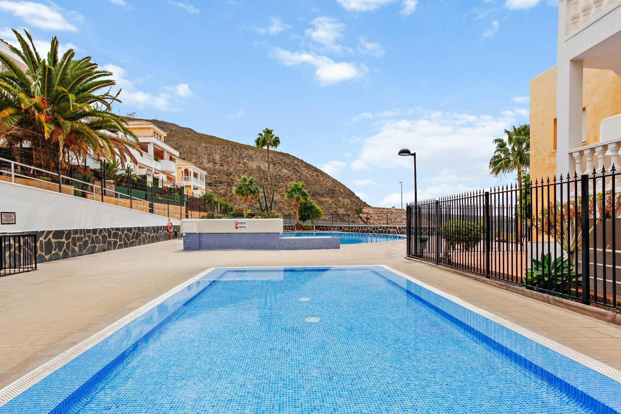 1 Bedroom Giuly Sea Views In Los Cristianos Los Cristianos  Bagian luar foto